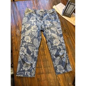 Chicos Fabulously Slimming Crop Jeans Women's Size‎ 1.5 Floral Denim 36" Waist